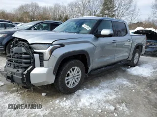 2022 Toyota Tundra 4WD SR5 with VIN 5TFLA5DB8NX049514, listed as a Copart auction lot 45870865 with 51,053 mi miles and Salvage Title. Bid and sale history available at carsss.com. Image 1.