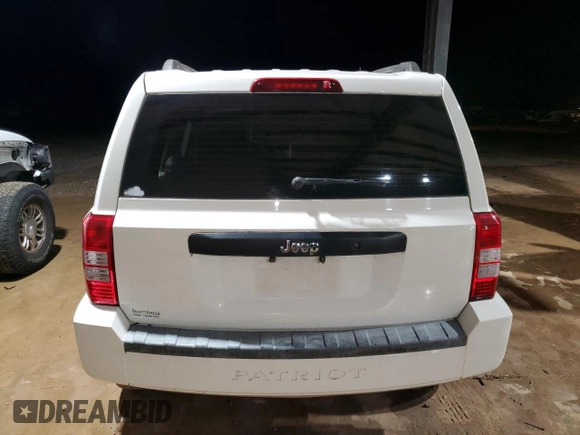 2008 Jeep Patriot Sport with VIN 1J8FT28008D773064, listed as a Copart auction lot 85144074 with 156,951 mi miles and Clean title. Bid and sale history available at DreamBid. Image 6.