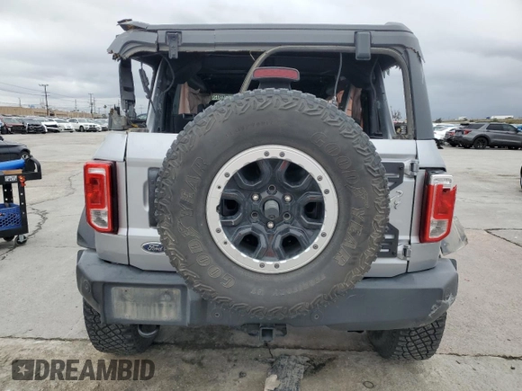2022 Ford Bronco with VIN 1FMEE5DP1NLA98307, listed as a Copart auction lot 47690365 with 34,490 mi miles and Salvage Title. Bid and sale history available at DreamBid. Image 6.