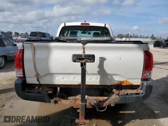 2017 Toyota Tacoma SR z VIN 5TFRX5GN2HX103327, wystawiony jako Copart lot #45936185 z przebiegiem 108 544 mil mil oraz Szkoda całkowita • Salvage title. Historia ofert i sprzedaży dostępna na DreamBid. Obrazek 6.