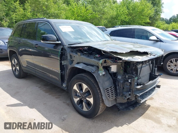 2024 Jeep Grand Cherokee with VIN 1C4RJYB68RC132293, listed as a IAAI auction lot 42597310 with 39,517 mi miles and . Bid and sale history available at DreamBid. Image 1.