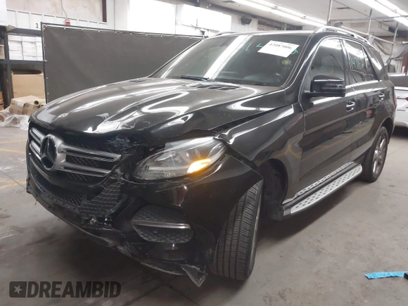 2017 Mercedes-Benz GLE 350 z VIN 4JGDA5JB5HA982900, wystawiony jako IAAI lot #42087006 z przebiegiem 133 294 mil mil oraz . Historia ofert i sprzedaży dostępna na DreamBid. Obrazek 2.