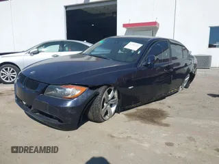 2007 BMW 3 Series 328i with VIN WBAVC53537FZ80622, listed as a IAAI auction lot 41923438 with 112,954 mi miles and . Bid and sale history available at carsss.com. Image 2.