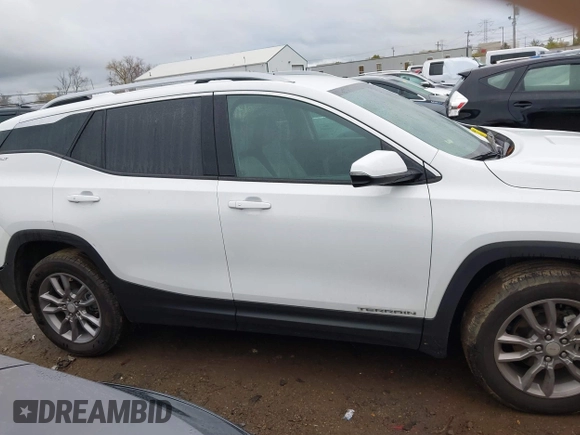 2022 GMC Terrain SLT with VIN 3GKALPEV1NL304767, listed as a IAAI auction lot 40784176 with 25,687 mi miles and . Bid and sale history available at DreamBid. Image 13.