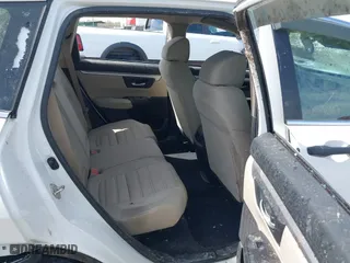 2018 Honda CR-V LX with VIN 2HKRW5H34JH420284, listed as a IAAI auction lot 41847512 with 98,252 mi miles. Bid and sale history available at carsss.com. Image 8.