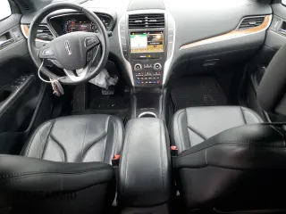 2019 Lincoln MKC Reserve with VIN 5LMCJ3D92KUL27556, listed as a Copart auction lot 48962755 with 54,075 mi miles and Salvage Title. Bid and sale history available at DreamBid. Image 8.