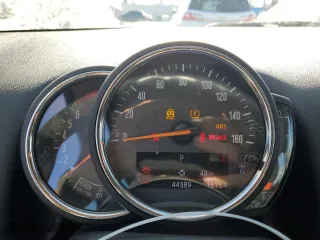 2019 MINI Countryman Cooper with VIN WMZYS7C52K3F47000, listed as a Copart auction lot 45024165 with 44,389 mi miles and Salvage Title. Bid and sale history available at carsss.com. Image 9.