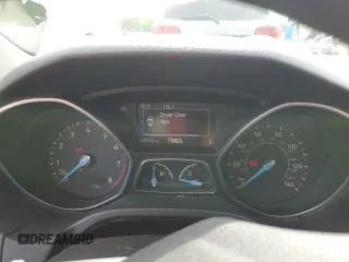 2017 Ford Focus SE z VIN 1FADP3F24HL291870, wystawiony jako Copart lot #60851275 z przebiegiem 83 334 mil mil oraz Szkoda całkowita • Salvage title. Historia ofert i sprzedaży dostępna na DreamBid. Obrazek 9.