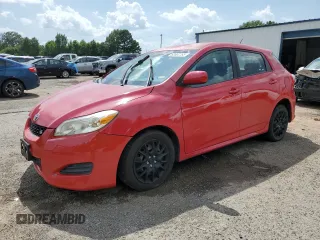 2009 Toyota Matrix S z VIN 2T1KE40E49C026312, wystawiony jako Copart lot #62602265 z przebiegiem 132 832 mil mil oraz Szkoda całkowita • Salvage title. Historia ofert i sprzedaży dostępna na DreamBid. Obrazek 1.