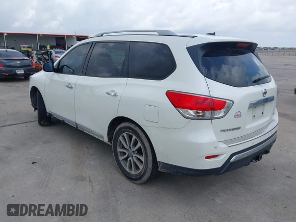 2016 Nissan Pathfinder Platinum with VIN 5N1AR2MN2GC655552, listed as a IAAI auction lot 42052079 with 232,908 mi miles. Bid and sale history available at carsss.com. Image 3.