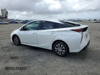 2017 Toyota Prius Two with VIN JTDKBRFU1H3055116, listed as a Copart auction lot 51547065 with 118,416 mi miles and Salvage Title. Bid and sale history available at DreamBid. Image 2.
