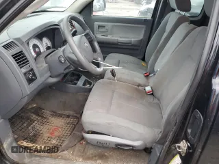 2005 Dodge Dakota SLT with VIN 1D7HW42N95S204993, listed as a Copart auction lot 81430264 with 205,534 mi miles and Clean Title. Bid and sale history available at DreamBid. Image 7.
