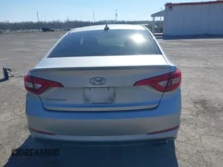 2015 Hyundai Sonata SE z VIN 5NPE24AF0FH161034, wystawiony jako IAAI lot #41640925 z przebiegiem 223 268 mil mil oraz . Historia ofert i sprzedaży dostępna na DreamBid. Obrazek 15.