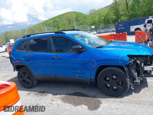 2017 Jeep Cherokee Altitude with VIN 1C4PJLAS7HW663071, listed as a IAAI auction lot 42186905 with 203,296 mi miles and . Bid and sale history available at DreamBid. Image 13.