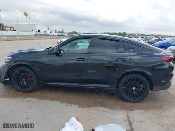 2022 BMW X6 xDrive40i with VIN 5UXCY6C01N9K61756, listed as a IAAI auction lot 41083429 with 53,132 mi miles. Bid and sale history available at carsss.com. Image 15.