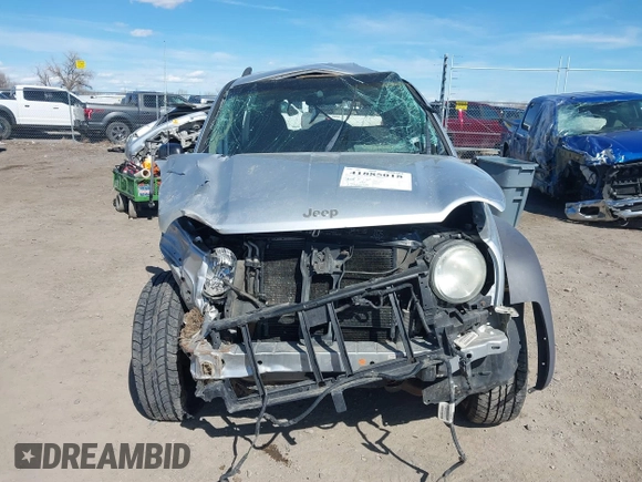 2004 Jeep Liberty Sport with VIN 1J4GL48K84W145318, listed as a IAAI auction lot 41885018 with 174,041 mi miles. Bid and sale history available at carsss.com. Image 11.