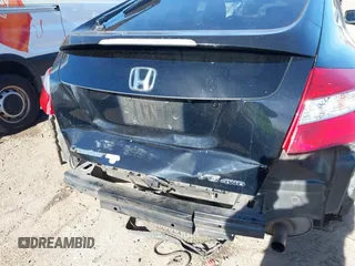 2013 Honda Crosstour EX-L z VIN 5J6TF2H59DL005896, wystawiony jako IAAI lot #41207731 z przebiegiem 172 952 mil mil oraz . Historia ofert i sprzedaży dostępna na DreamBid. Obrazek 6.