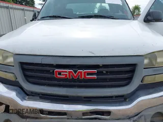 2006 GMC Sierra 2500HD SLE with VIN 1GTHC23U36F157077, listed as a IAAI auction lot 42438080 with Not provided miles and . Bid and sale history available at DreamBid. Image 10.