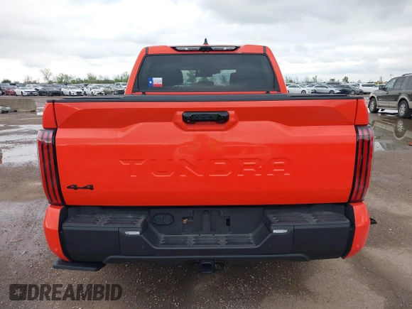 2024 Toyota Tundra Limited z VIN 5TFWA5DB4RX168552, wystawiony jako IAAI lot #41915669 z przebiegiem 24 622 mil mil oraz . Historia ofert i sprzedaży dostępna na DreamBid. Obrazek 16.
