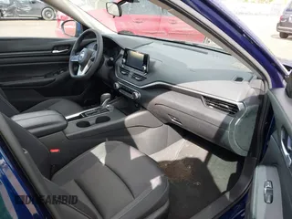 2021 Nissan Altima 2.5 S with VIN 1N4BL4BV0MN381699, listed as a IAAI auction lot 41986811 with 56,886 mi miles. Bid and sale history available at carsss.com. Image 5.