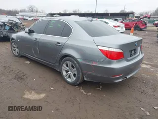 2009 BMW 5 Series 528i with VIN WBANU53549C121735, listed as a IAAI auction lot 41536727 with 157,813 mi miles and . Bid and sale history available at carsss.com. Image 3.