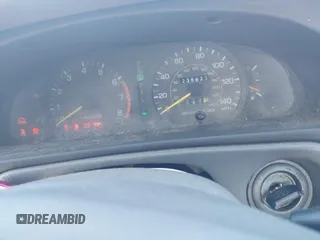 1995 Toyota Camry LE z VIN JT2SK12E6S0318069, wystawiony jako IAAI lot #42003618 z przebiegiem 235 623 mil mil oraz . Historia ofert i sprzedaży dostępna na DreamBid. Obrazek 7.