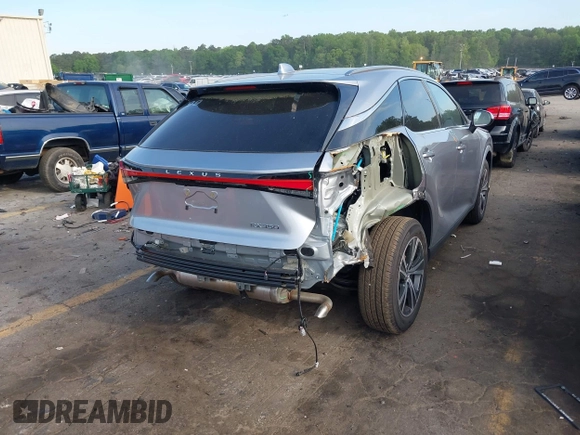 2024 Lexus RX 350 z VIN 2T2BAMBA4RC050076, wystawiony jako IAAI lot #42056995 z przebiegiem 3923 mil mil oraz . Historia ofert i sprzedaży dostępna na DreamBid. Obrazek 4.