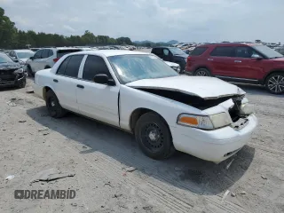 2002 Ford Crown Victoria Police with VIN 2FAFP71W62X109509, listed as a Copart auction lot 67917694 with 155,389 mi miles and Clean Title. Bid and sale history available at carsss.com. Image 4.