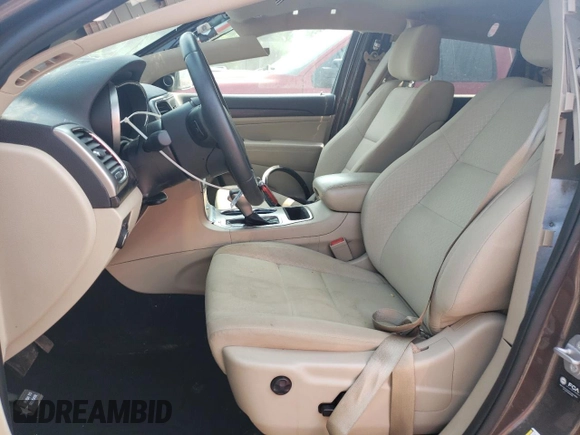 2021 Jeep Grand Cherokee Laredo E z VIN 1C4RJEAG7MC511092, wystawiony jako Copart lot #59144995 z przebiegiem 65 086 mil mil oraz Czysty tytuł • Clean title. Historia ofert i sprzedaży dostępna na DreamBid. Obrazek 7.