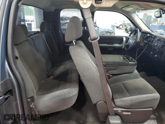 2007 Chevrolet Silverado 1500 LT w/1LT with VIN 2GCEC19J971592270, listed as a Copart auction lot 62802494 with 127,983 mi miles and Non Repairable. Bid and sale history available at carsss.com. Image 10.