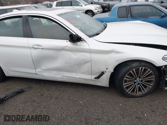 2018 BMW 5 Series 530e xDrive with VIN WBAJB1C50JG624043, listed as a IAAI auction lot 41814687 with 41,301 mi miles and . Bid and sale history available at DreamBid. Image 17.