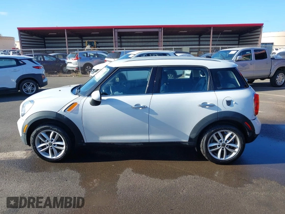2013 MINI Countryman with VIN WMWZB3C52DWR35806, listed as a IAAI auction lot 42184010 with 93,380 mi miles and . Bid and sale history available at DreamBid. Image 14.