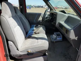 1996 Dodge Dakota z VIN 1B7GG23X1TS537628, wystawiony jako Copart lot #67980544 z przebiegiem 239 132 mil mil oraz Szkody całkowita. Historia ofert i sprzedaży dostępna na DreamBid. Obrazek 7.