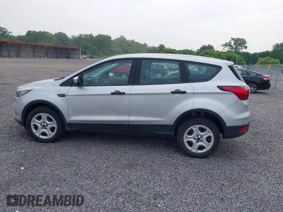 2019 Ford Escape S с VIN 1FMCU0F7XKUA86477, выставлен на аукционе IAAI как лот 42497551 с пробегом 17 985 миль миль и . История ставок и продаж доступна на DreamBid. Изображение 14.