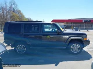 2006 Jeep Commander with VIN 1J8HH48K96C176263, listed as a IAAI auction lot 41843558 with 172,157 mi miles. Bid and sale history available at carsss.com. Image 14.