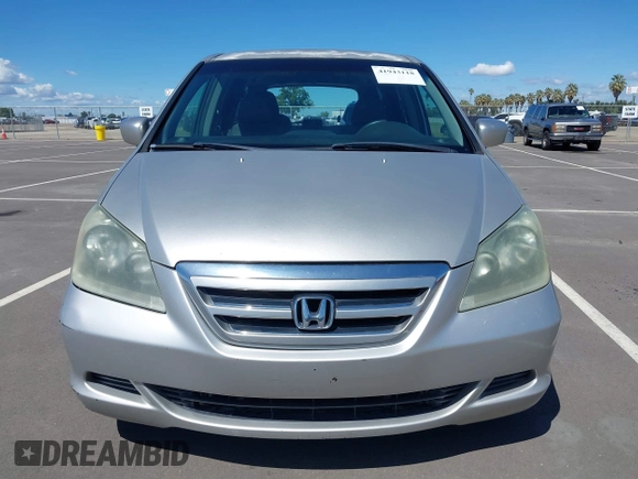 2005 Honda Odyssey EX with VIN 5FNRL38435B417211, listed as a IAAI auction lot 41943118 with 231,081 mi miles. Bid and sale history available at carsss.com. Image 12.