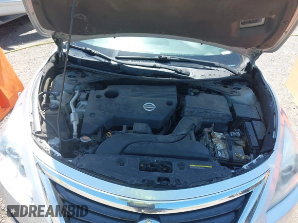 2014 Nissan Altima 2.5 S with VIN 1N4AL3AP8EC117281, listed as a IAAI auction lot 41994220 with 214,605 mi miles. Bid and sale history available at carsss.com. Image 10.