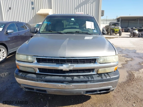 2003 Chevrolet Tahoe LS with VIN 1GNEC13V03R302664, listed as a IAAI auction lot 41772648 with 270,634 mi miles. Bid and sale history available at carsss.com. Image 6.