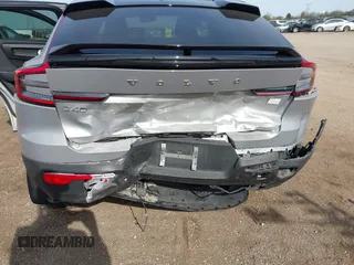 2022 Volvo C40 Ultimate с VIN YV4ED3GBXN2008666, выставлен на аукционе IAAI как лот 42158415 с пробегом 22 874 миль миль и . История ставок и продаж доступна на DreamBid. Изображение 6.