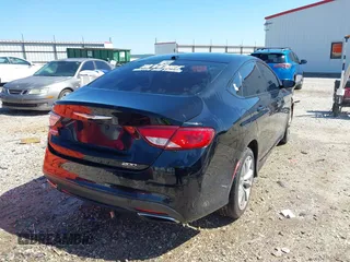 2015 Chrysler 200 S with VIN 1C3CCCBBXFN721897, listed as a IAAI auction lot 41971777 with 115,330 mi miles. Bid and sale history available at carsss.com. Image 4.