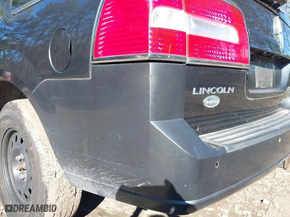 2009 Lincoln Navigator with VIN 5LMFU28579LJ00854, listed as a IAAI auction lot 41692066 with 245,264 mi miles. Bid and sale history available at carsss.com. Image 6.