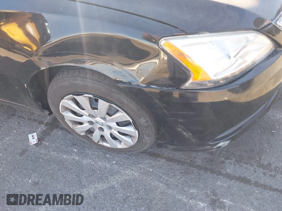 2015 Nissan Sentra SR with VIN 3N1AB7AP9FL655288, listed as a IAAI auction lot 41353119 with Not Provided miles and . Bid and sale history available at DreamBid. Image 6.
