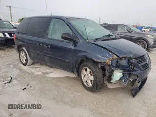 2005 Dodge Caravan SXT with VIN 1D4GP45R75B383992, listed as a Copart auction lot 64492435 with Not provided miles and Salvage title. Bid and sale history available at DreamBid. Image 4.