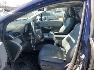 2021 Toyota Sienna XLE with VIN 5TDYRKEC0MS030528, listed as a Copart auction lot 45916445 with 172,587 mi miles and Salvage Title. Bid and sale history available at DreamBid. Image 7.