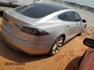 2014 Tesla Model S 60 z VIN 5YJSA1H16EFP62363, wystawiony jako Copart lot #58370095 z przebiegiem 157 726 mil mil oraz Czysty tytuł • Clean title. Historia ofert i sprzedaży dostępna na DreamBid. Obrazek 3.