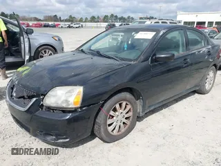 2011 Mitsubishi Galant FE z VIN 4A32B2FF9BE028621, wystawiony jako IAAI lot #41788773 z przebiegiem 261 300 mil mil oraz . Historia ofert i sprzedaży dostępna na DreamBid. Obrazek 2.