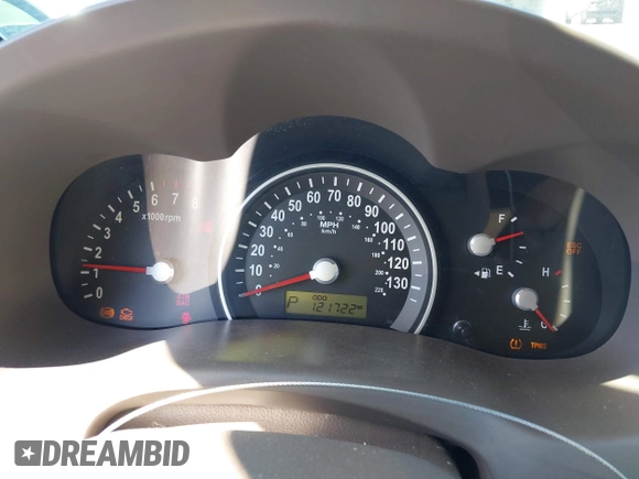 2009 Kia Sedona LX with VIN KNDMB233296307113, listed as a IAAI auction lot 41696813 with 121,722 mi miles. Bid and sale history available at carsss.com. Image 7.