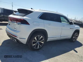 2024 Volkswagen Atlas SEL R-Line with VIN 1V2AE2CA5RC235798, listed as a Copart auction lot 64090595 with 1,310 mi miles and Salvage title. Bid and sale history available at DreamBid. Image 3.