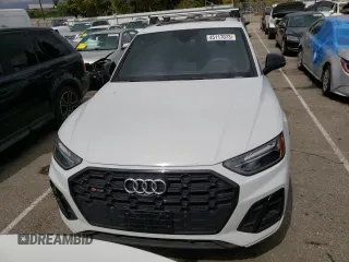 2021 Audi SQ5 Premium Plus with VIN WA1B4AFY5M2040854, listed as a Copart auction lot 45117073 with 42,940 mi miles. Bid and sale history available at carsss.com. Image 5.