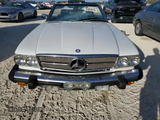 1989 Mercedes-Benz 560 SL with VIN WDBBA48D4KA104474, listed as a Copart auction lot 76584374 with 118,252 mi miles and Salvage Title. Bid and sale history available at carsss.com. Image 5.